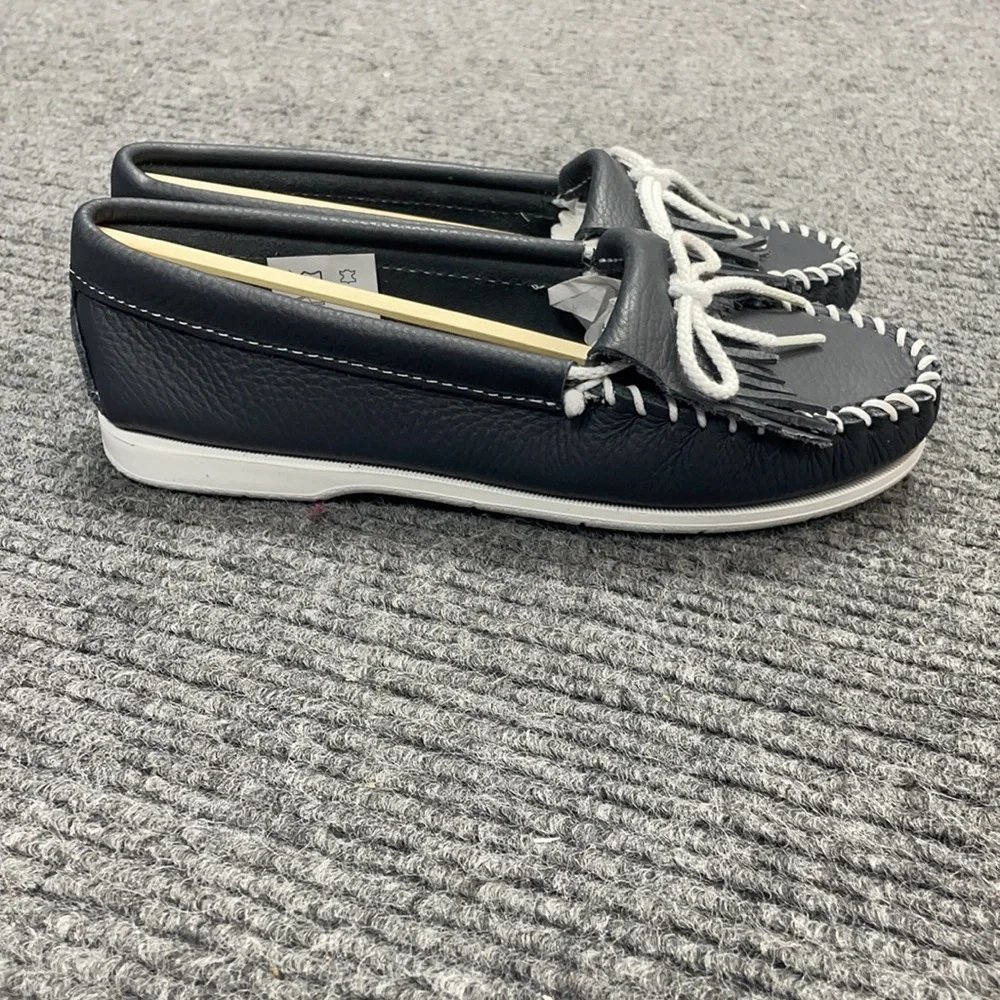 Minnetonka Kilty Unbeaded women’s shoes (2916) - Picture 4 of 7